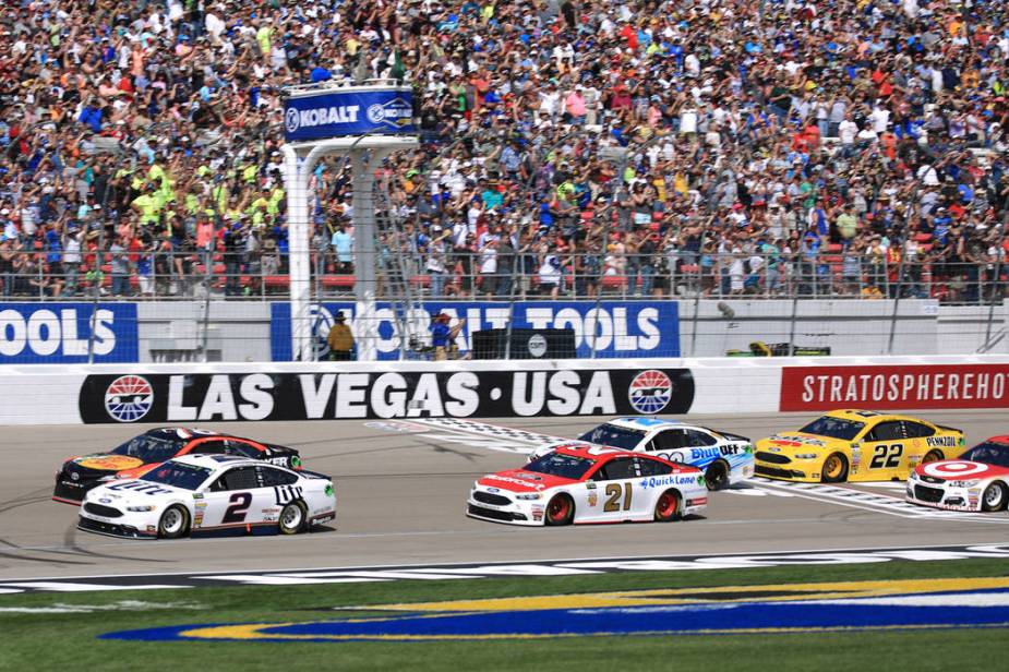 8142023_web1_car-nascar-mar13-17_03122017_dg2_blb_001