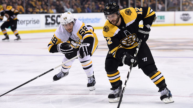 NHL: Pittsburgh Penguins at Boston Bruins