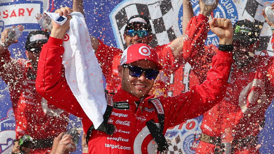 kyle-larson-032617-getty-ftr-usjpg_1llg2sac6vryp1xqxrz49v7q8a