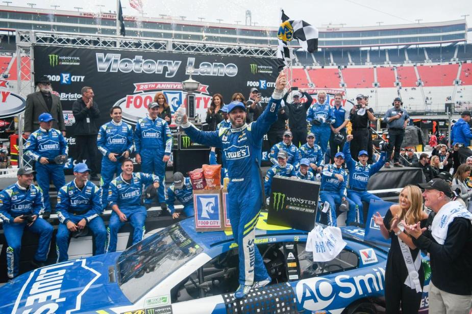 636286813585050719-usp-nascar-food-city-500